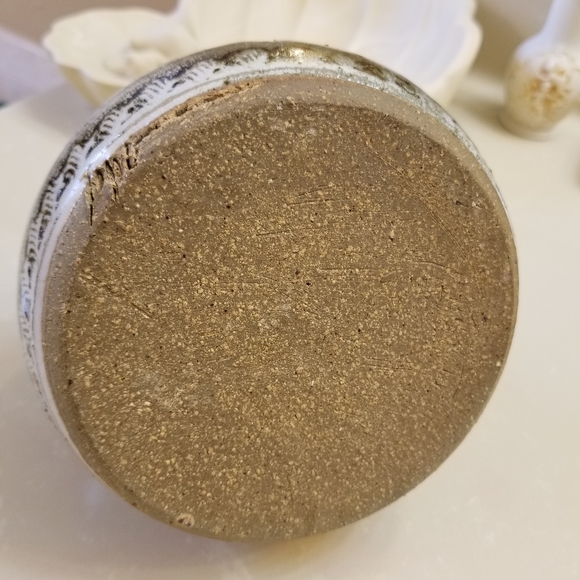 Handcrafted pottery vase - Picture 5 of 7